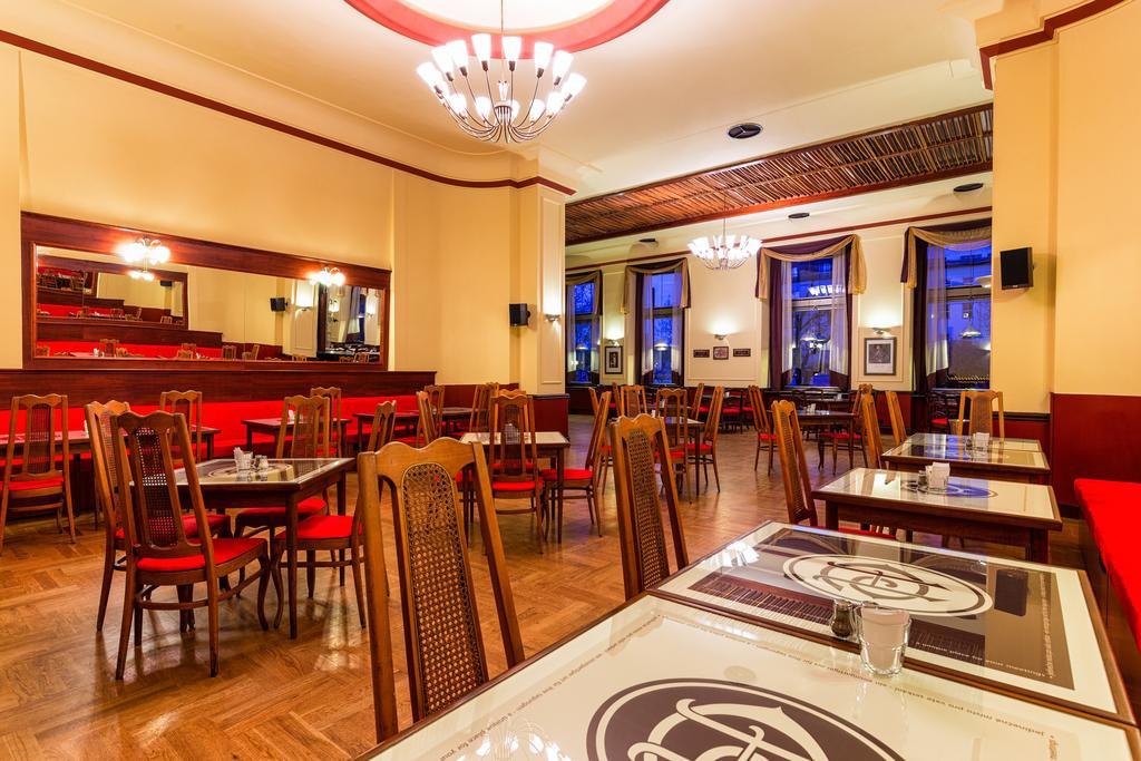 Hotel Continental Plzen Ngoại thất bức ảnh