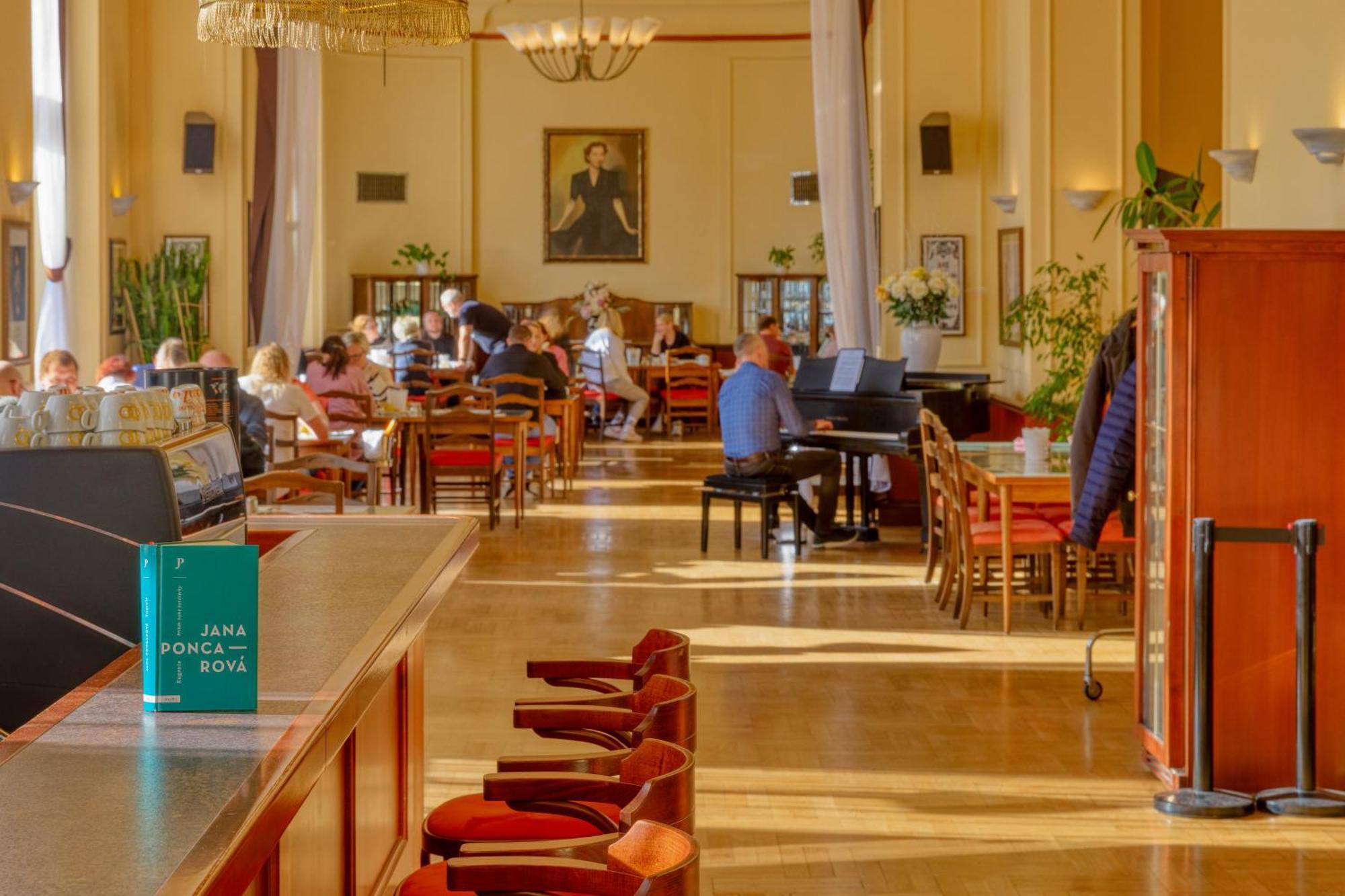 Hotel Continental Plzen Ngoại thất bức ảnh