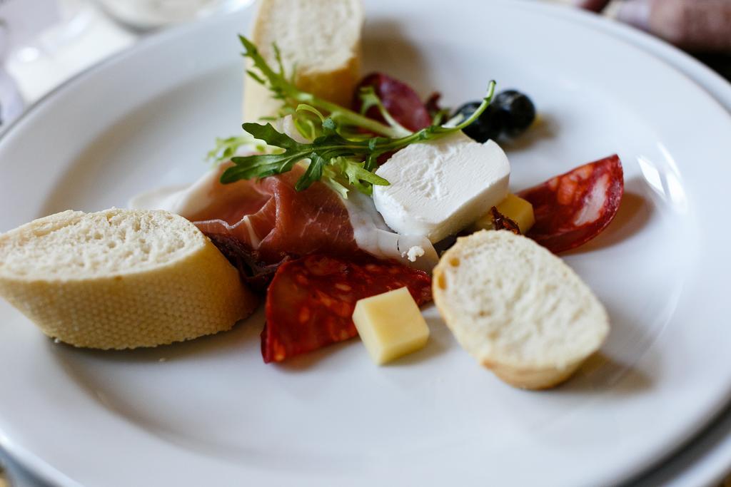Hotel Continental Plzen Ngoại thất bức ảnh