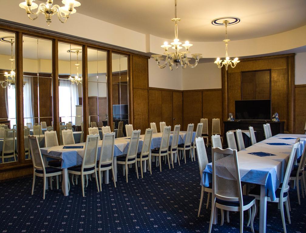 Hotel Continental Plzen Ngoại thất bức ảnh