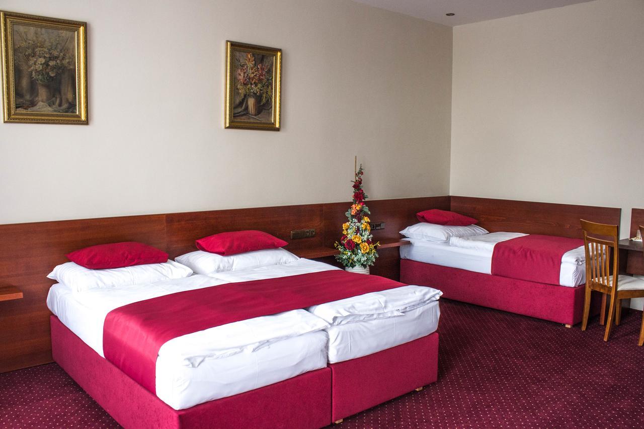 Hotel Continental Plzen Ngoại thất bức ảnh
