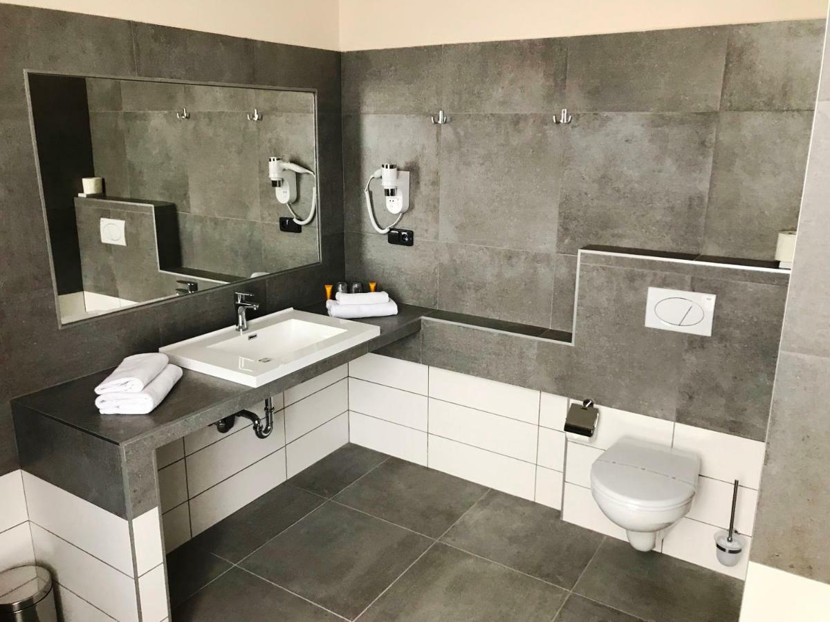 Hotel Continental Plzen Ngoại thất bức ảnh