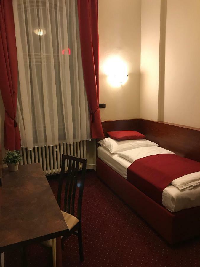 Hotel Continental Plzen Ngoại thất bức ảnh